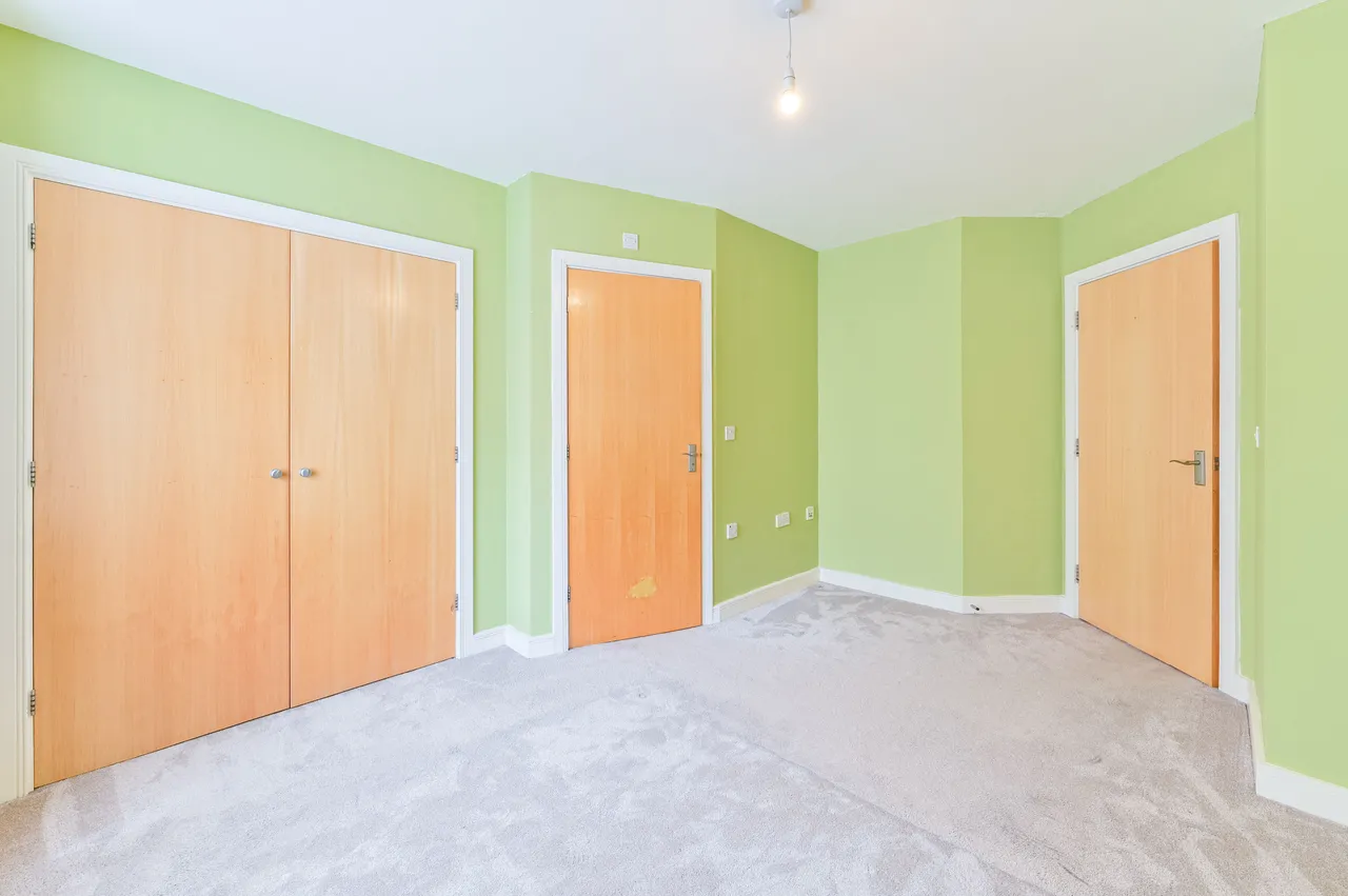 75 Catalpa Court, Hither Green Lane, London, photo 5