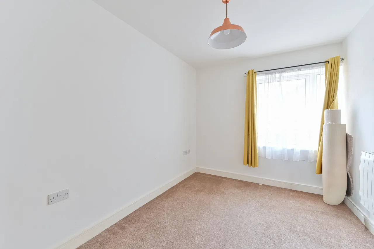 75 Catalpa Court, Hither Green Lane, London, photo 11