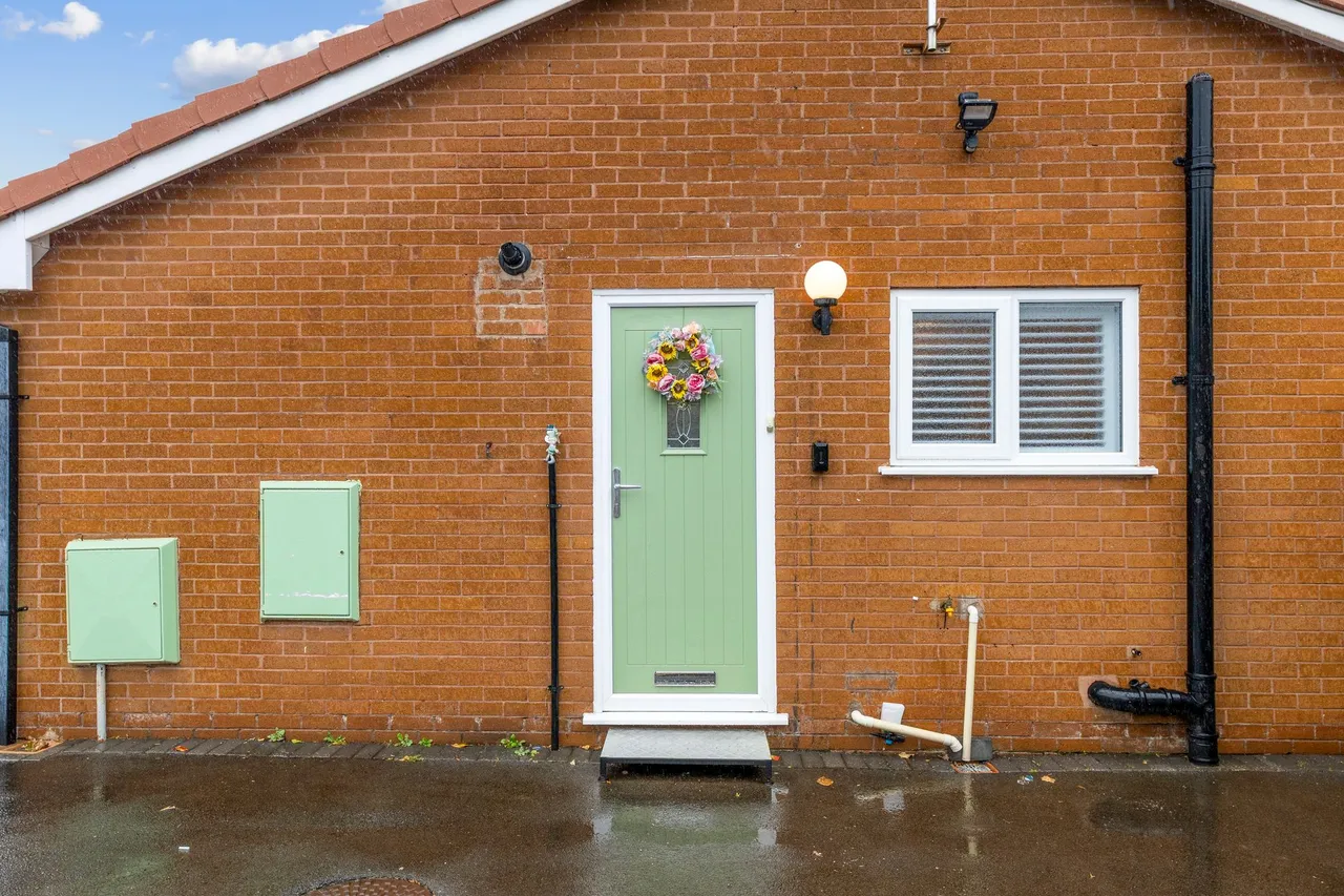 Montrose Close, Fearnhead, Warrington, Warrington, WA2 0SN, photo 12