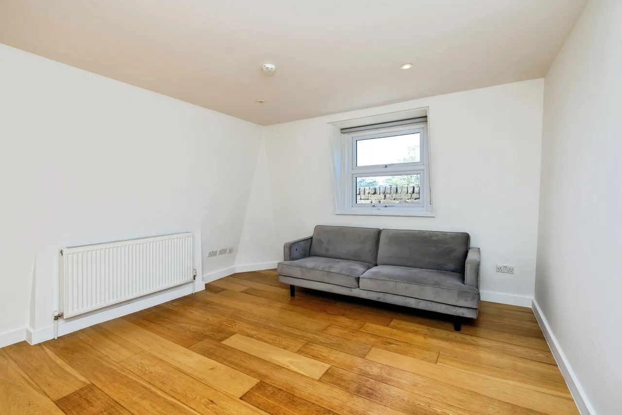 White Horse Road, Limehouse, E1, photo 3