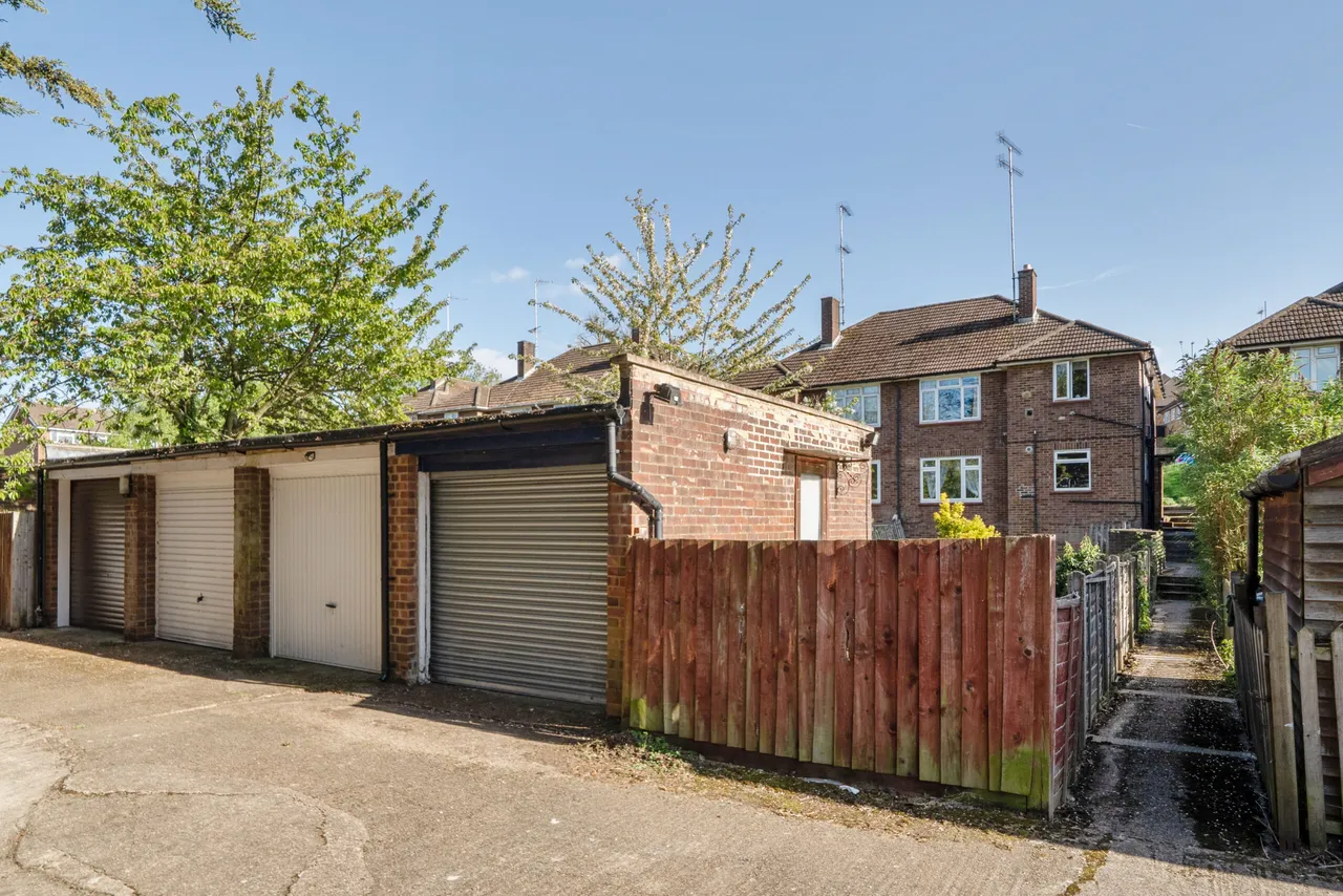 The Vale, London, Greater London, N14 6BA, photo 17