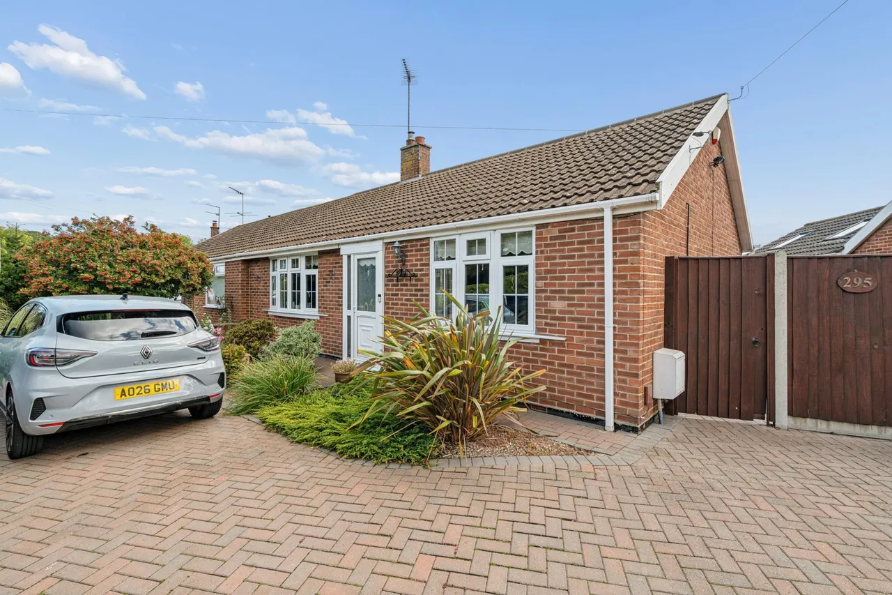 2 bed house for sale, Gorleston Road, Lowestoft, NR32
