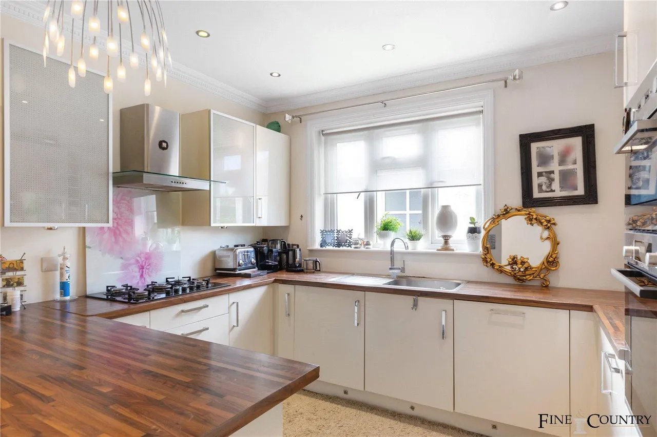 Chatsworth Road, London, photo 14