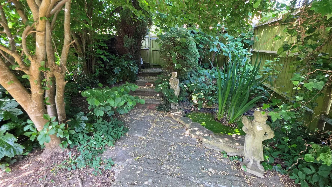 Horsham Road, Dorking, RH4, photo 13