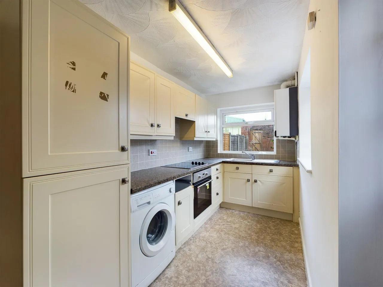 Warrington Road, Penketh, Warrington, WA5, photo 4