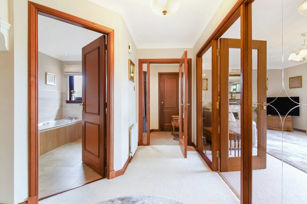 Turnhill Drive, Erskine, Renfrewshire, PA8, photo 2