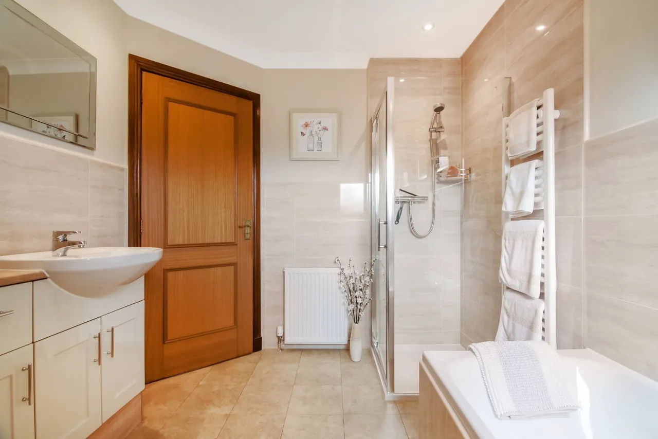 Turnhill Drive, Erskine, Renfrewshire, PA8, photo 17