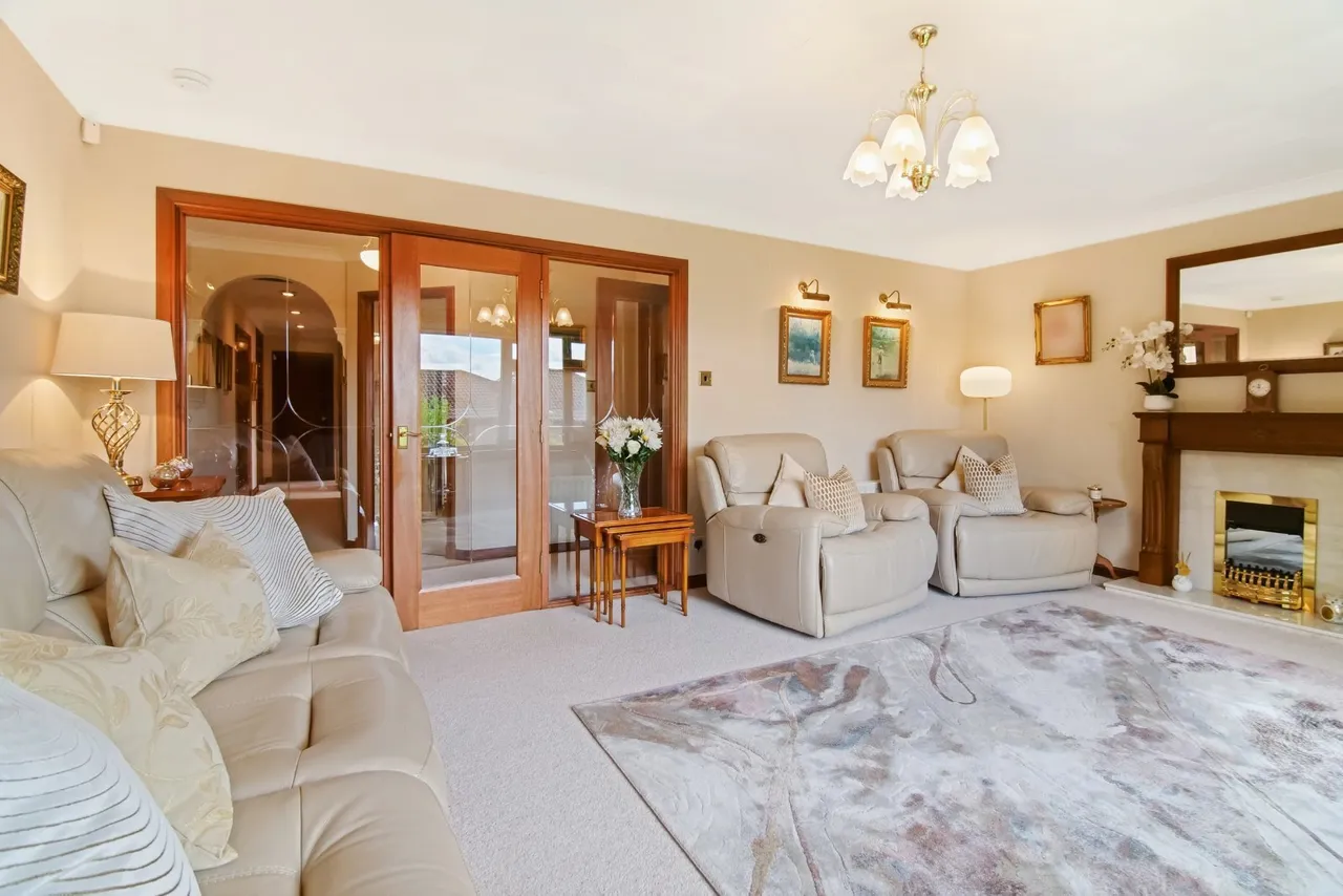Turnhill Drive, Erskine, Renfrewshire, PA8, photo 7
