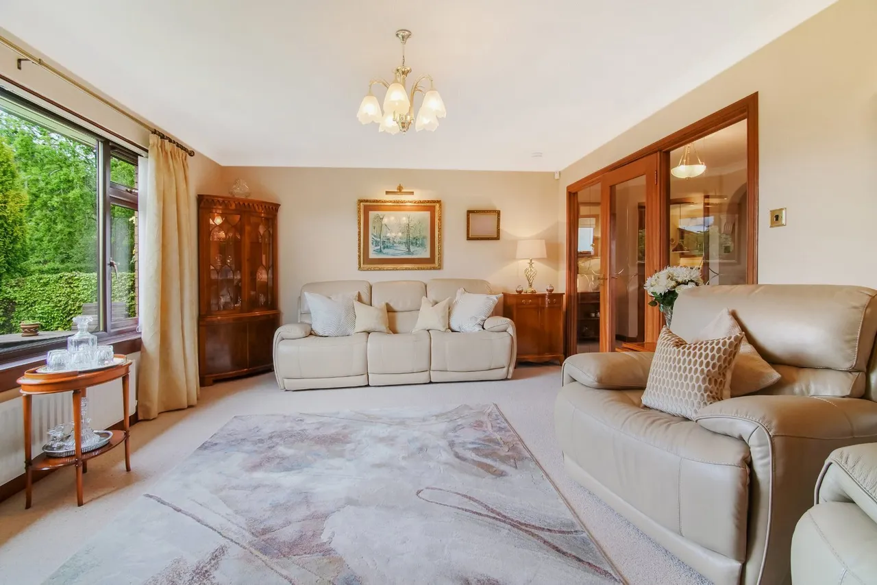 Turnhill Drive, Erskine, Renfrewshire, PA8, photo 5
