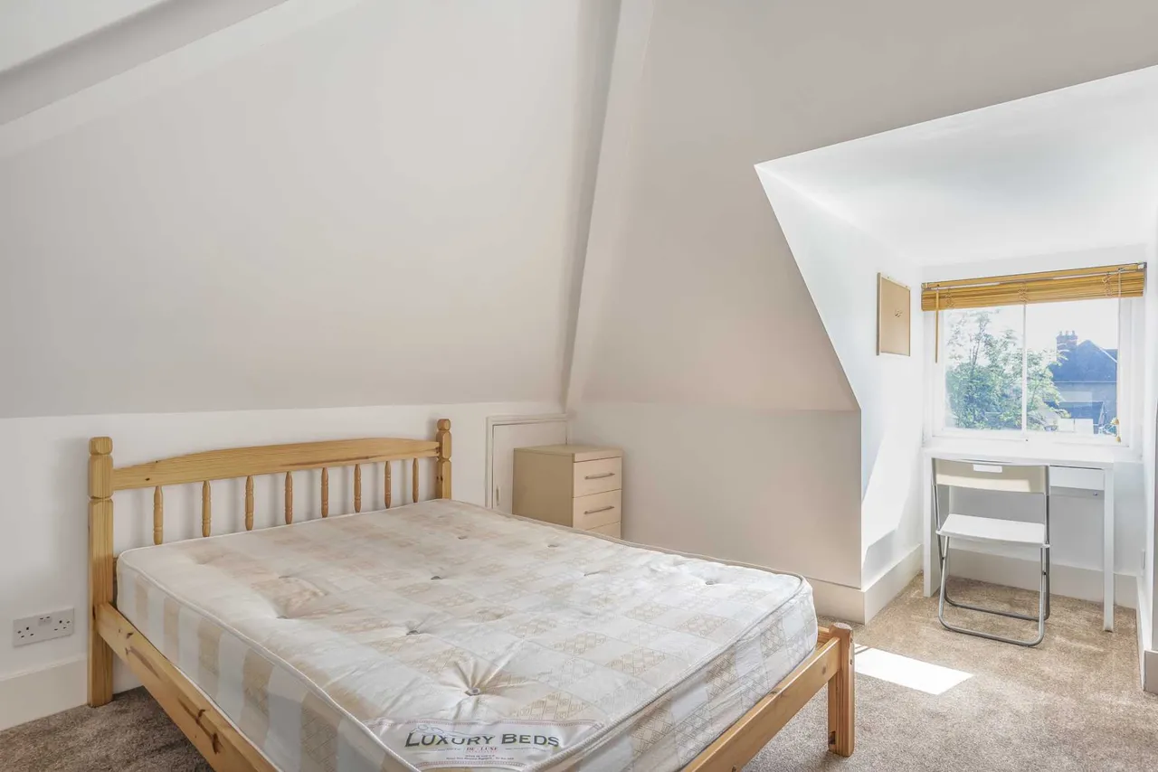 Manor Road, Guildford, GU2 9NR, photo 6