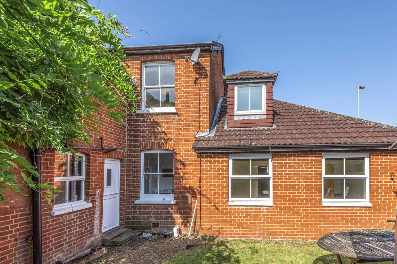 8 bed house for sale — Manor Road, Guildford, GU2 9NR