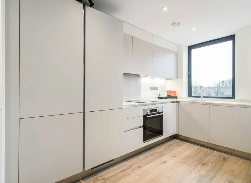 Curzon Crescent, London, NW10, photo 3