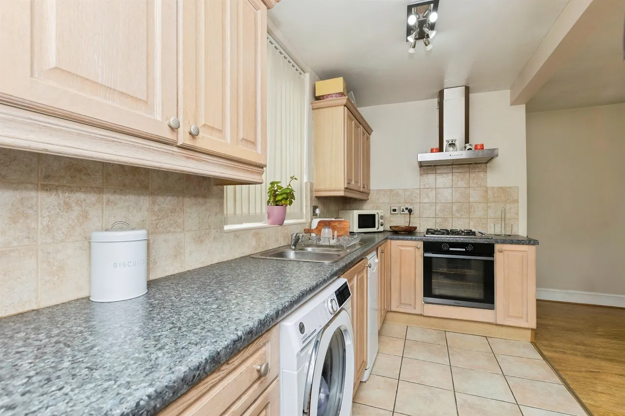 Oakleigh Avenue, Glen Parva, LE2, photo 9