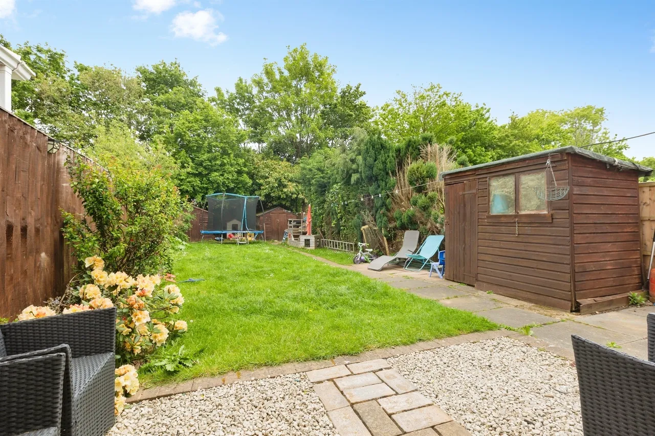 Oakleigh Avenue, Glen Parva, LE2, photo 19