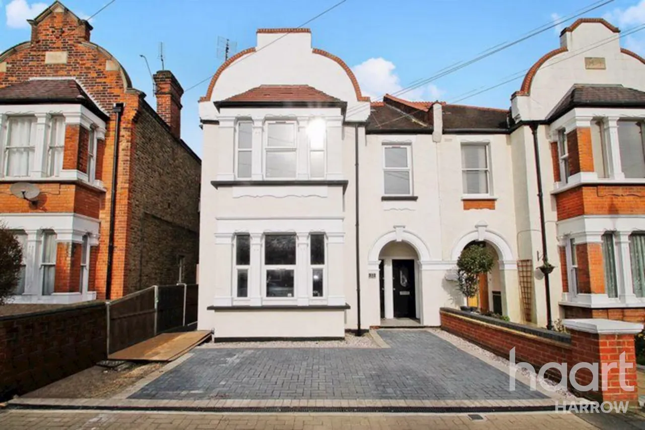 1 bed flat for sale, Hindes Road, Harrow, HA1