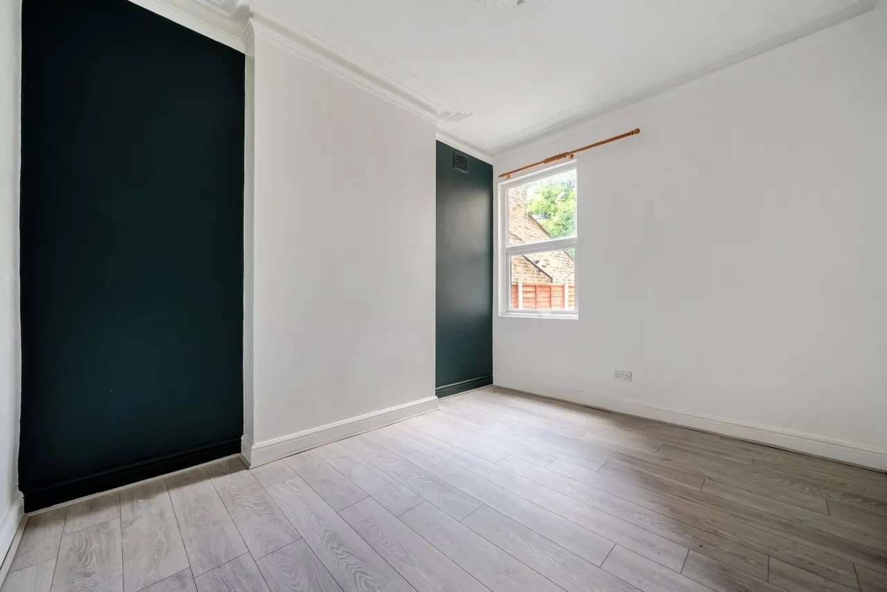Catford Hill, London, SE6, photo 4