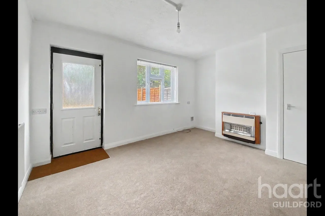 Foxburrows Avenue, Guildford, GU2, photo 6