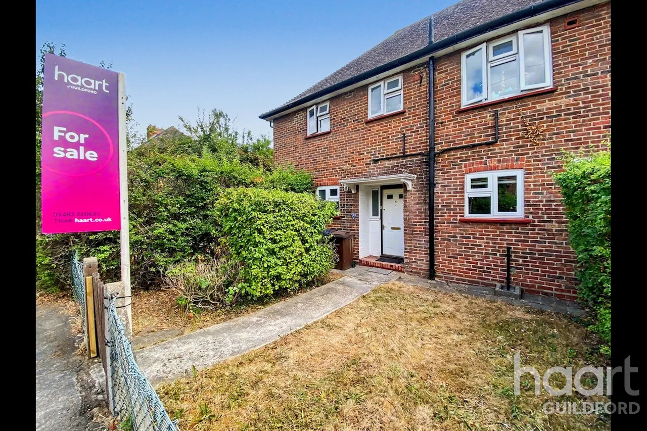 Foxburrows Avenue, Guildford, GU2, photo 2