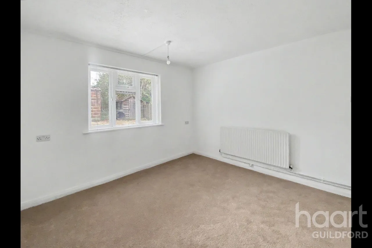 Foxburrows Avenue, Guildford, GU2, photo 8