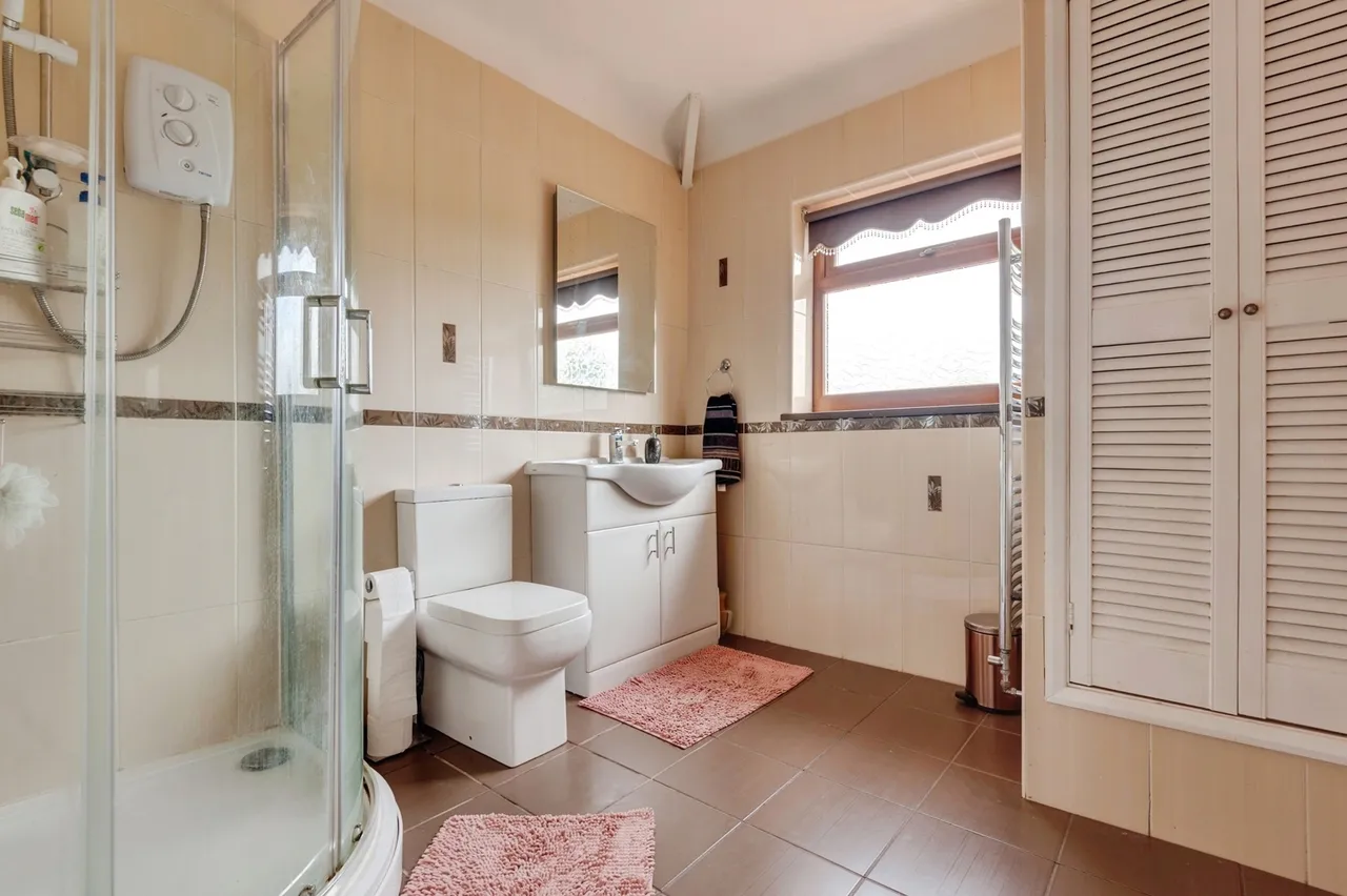Brodie Avenue, Liverpool, L19, photo 18