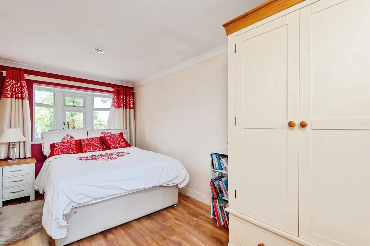 Brodie Avenue, Liverpool, L19, photo 13