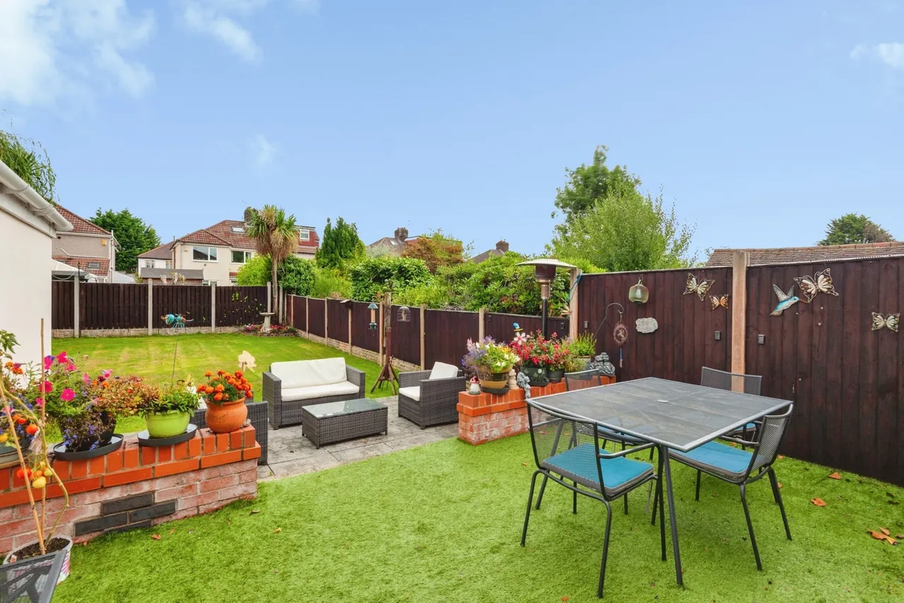 Brodie Avenue, Liverpool, L19, photo 20