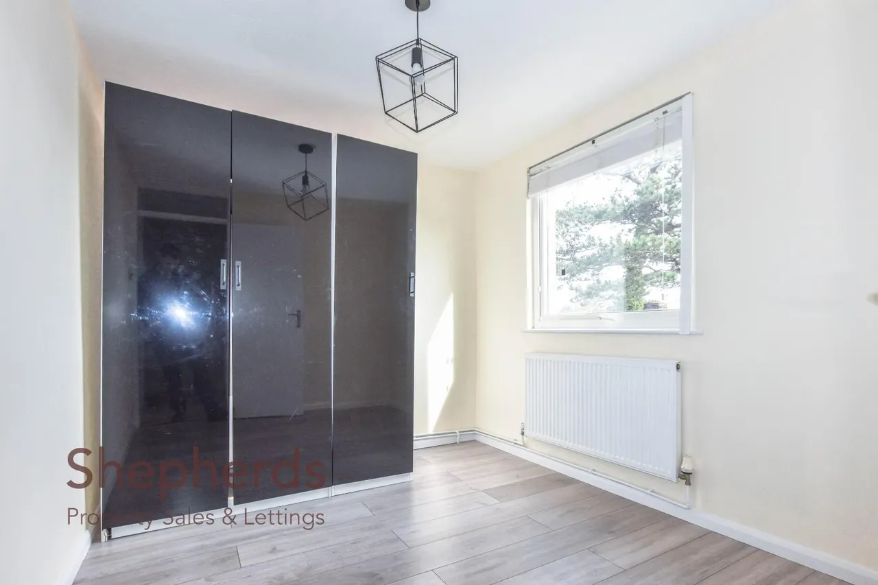High Road, Broxbourne, EN10, photo 12