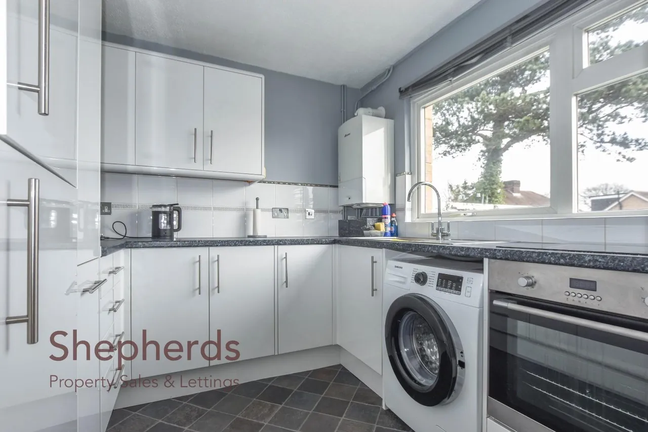 High Road, Broxbourne, EN10, photo 6