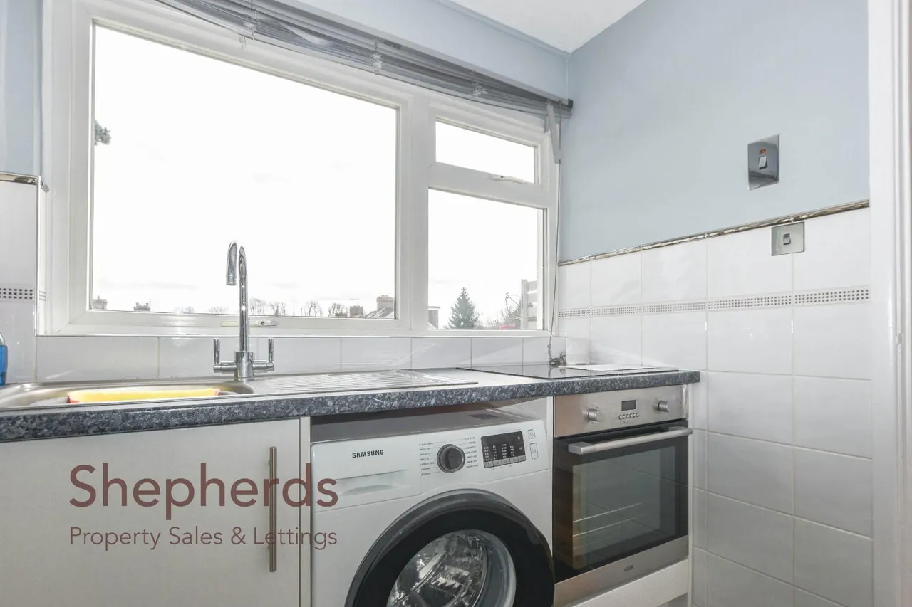 High Road, Broxbourne, EN10, photo 5