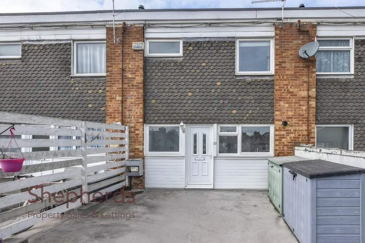 High Road, Broxbourne, EN10, photo 18