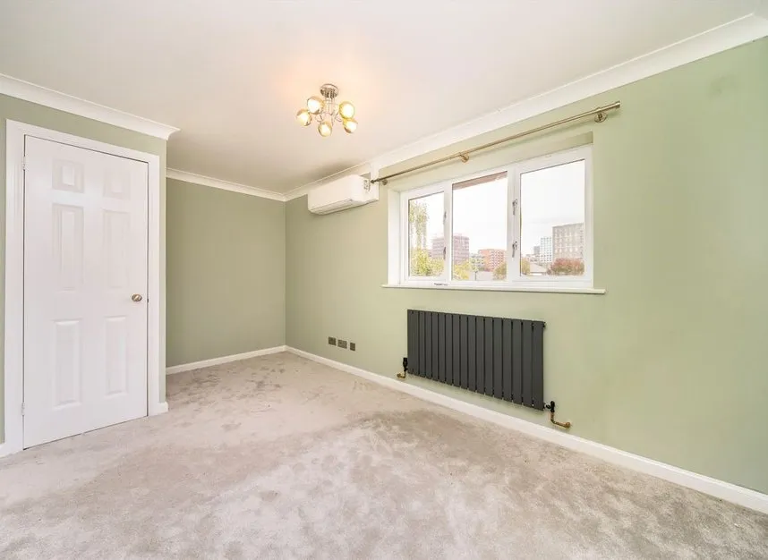 Evelyn Road, West Silvertown, E16, photo 5