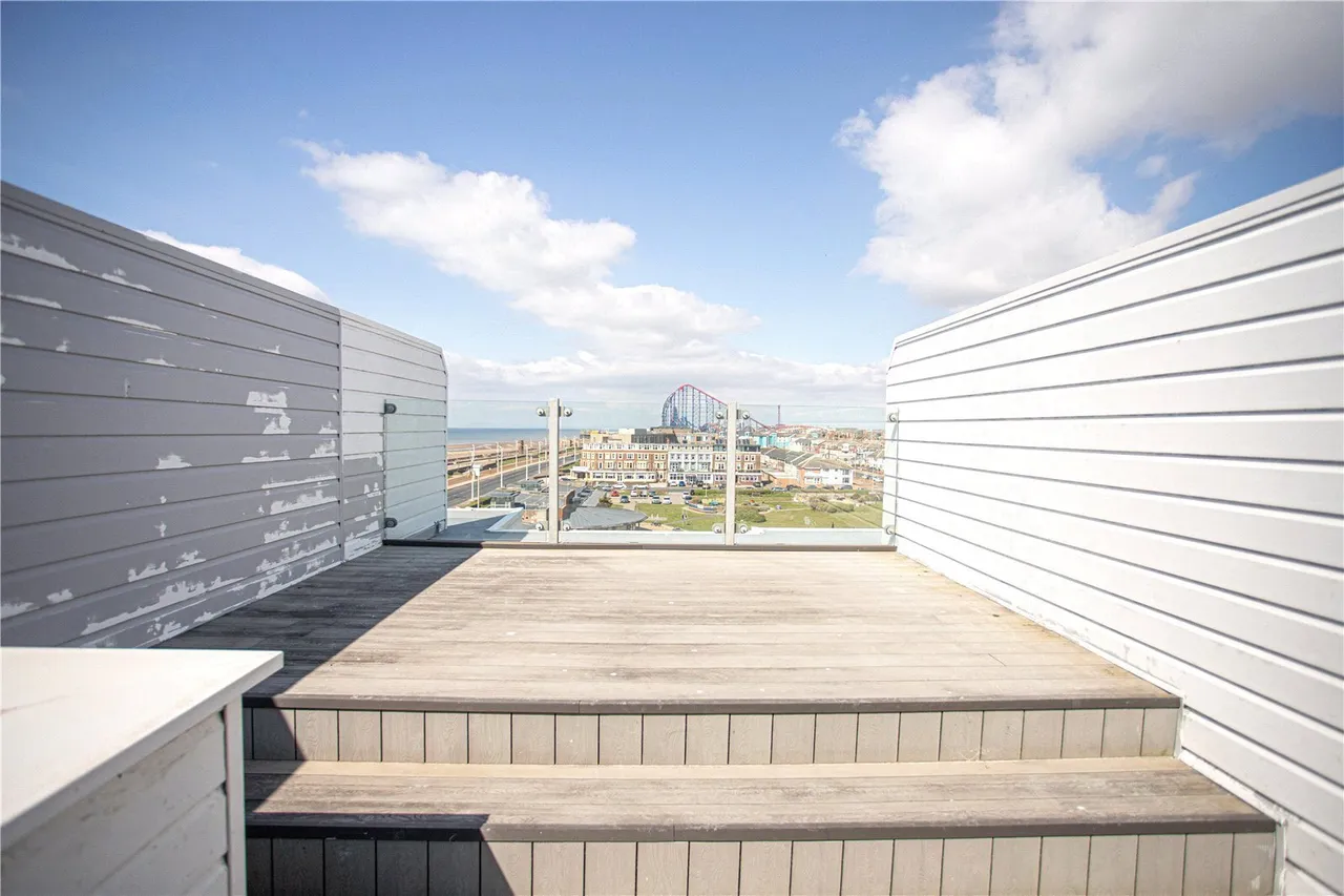 New South Promenade, Blackpool, FY4, photo 10