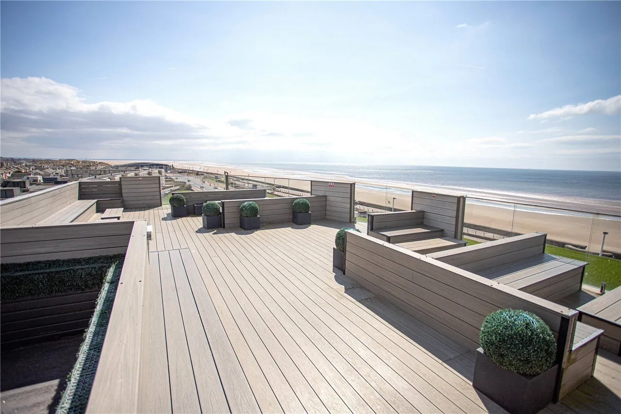 New South Promenade, Blackpool, FY4, photo 12