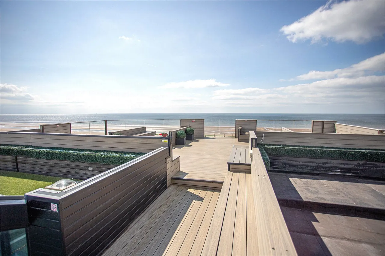 New South Promenade, Blackpool, FY4, photo 13