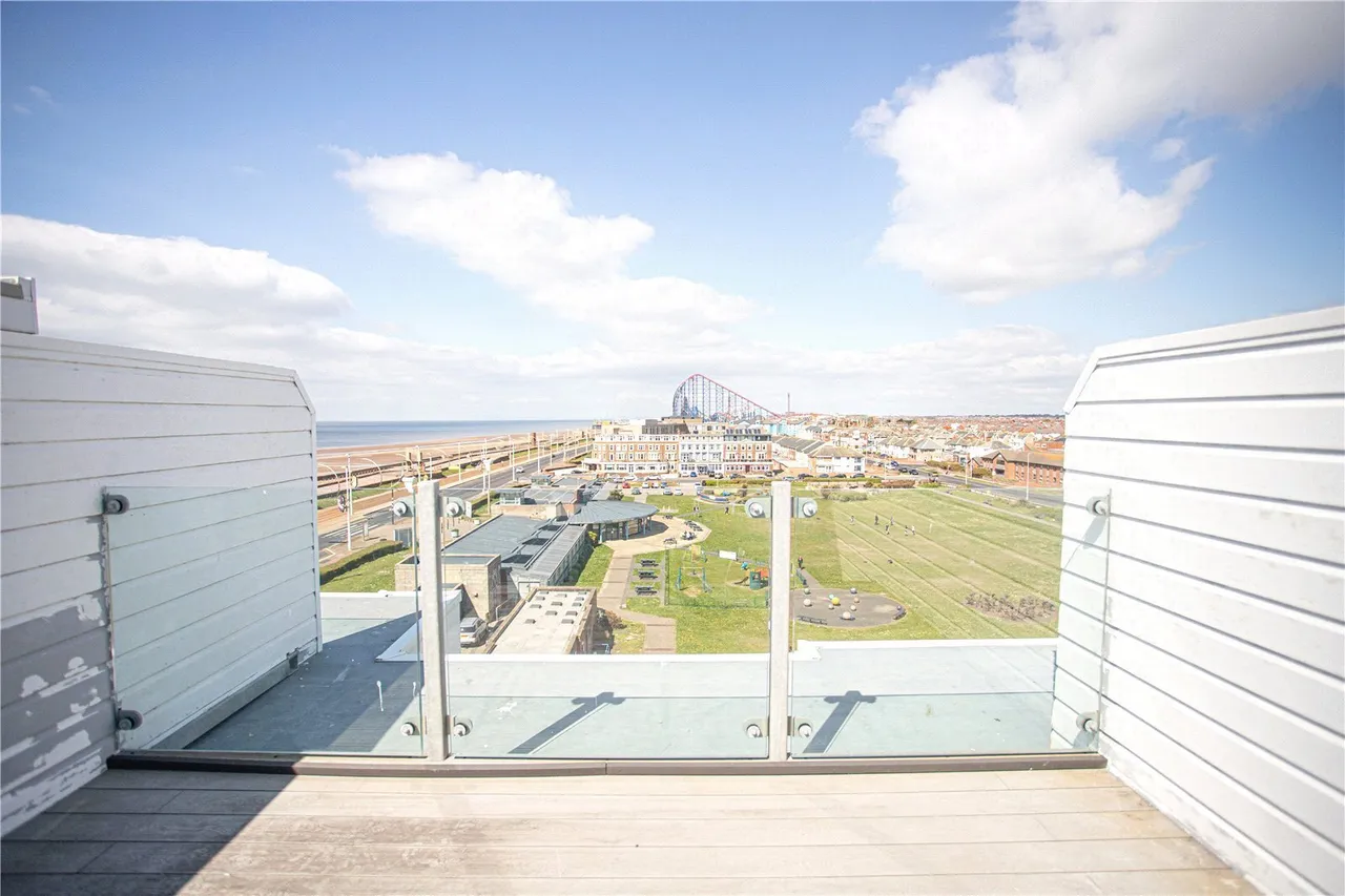 New South Promenade, Blackpool, FY4, photo 11