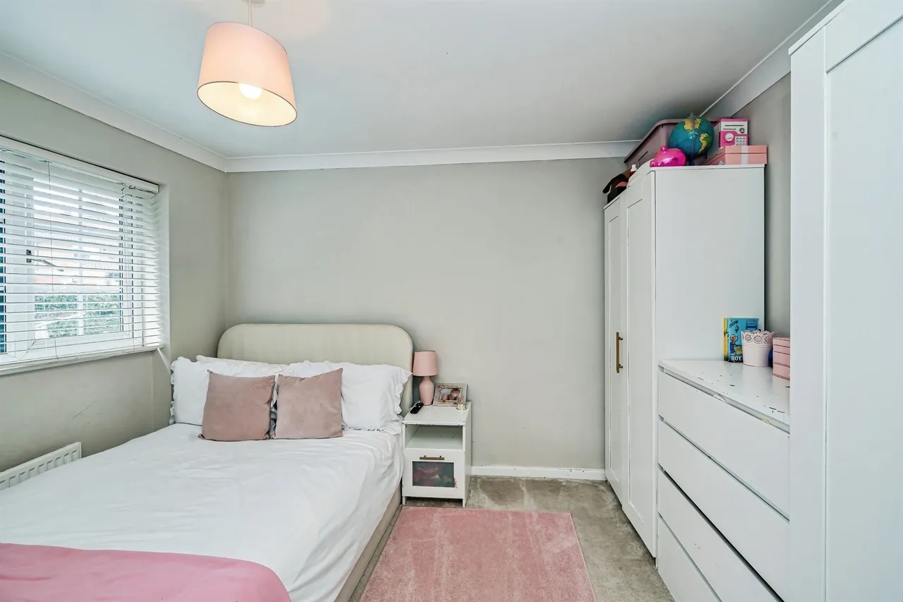 Lynch Hill Lane, Slough, SL2, photo 6