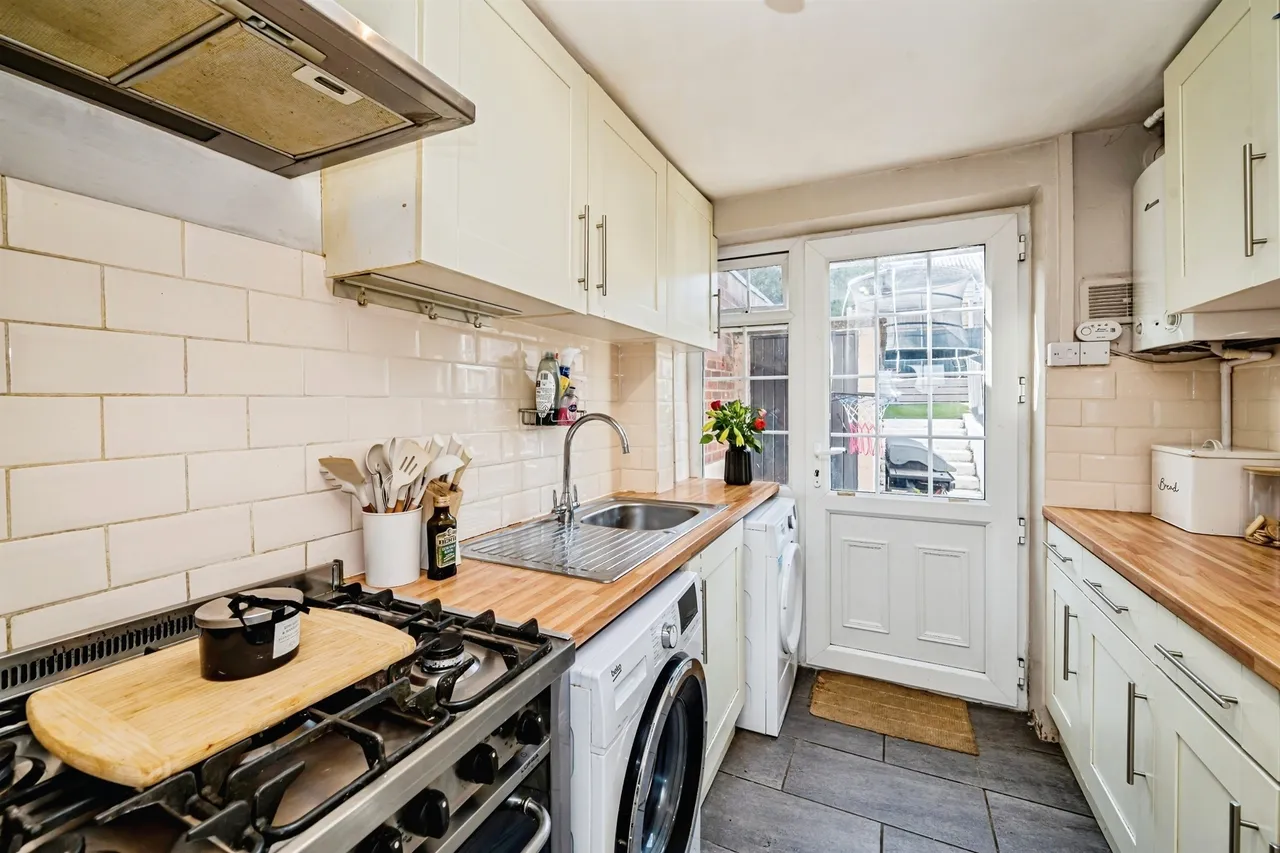 Lynch Hill Lane, Slough, SL2, photo 4