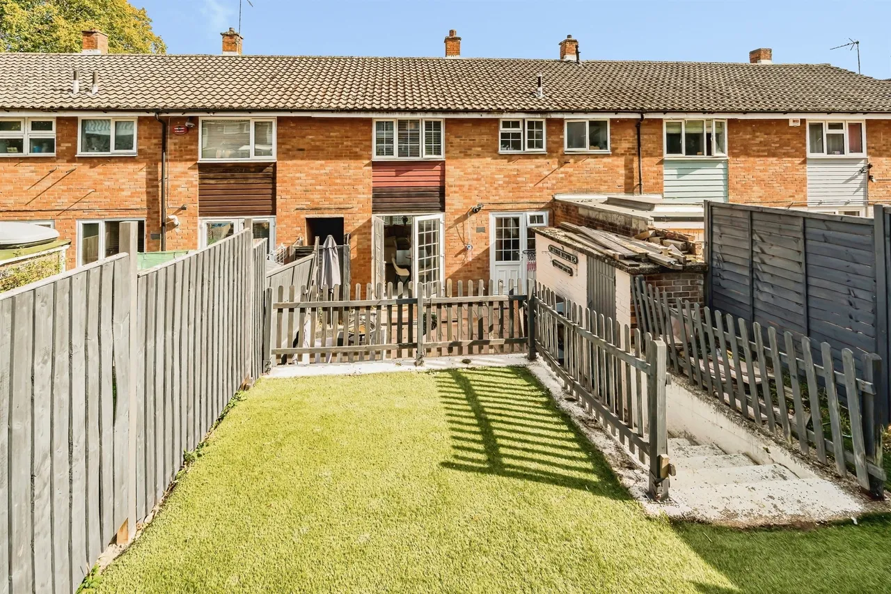Lynch Hill Lane, Slough, SL2, photo 13