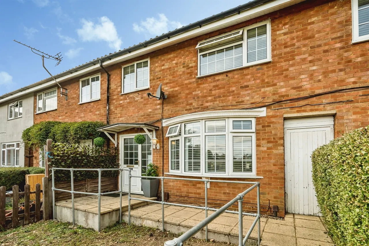 Lynch Hill Lane, Slough, SL2, photo 15