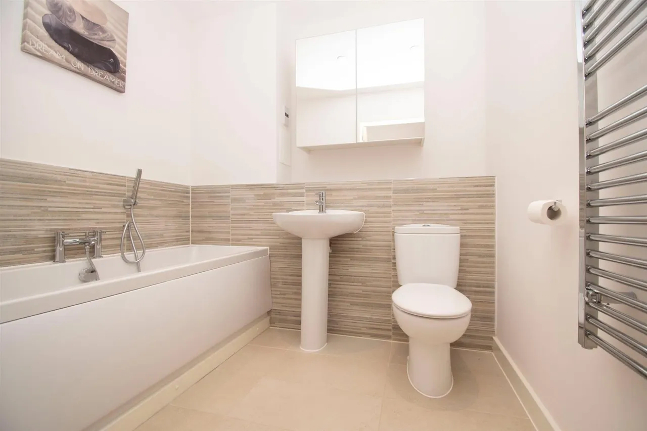 Admiral Drive, Stevenage, SG1, photo 6