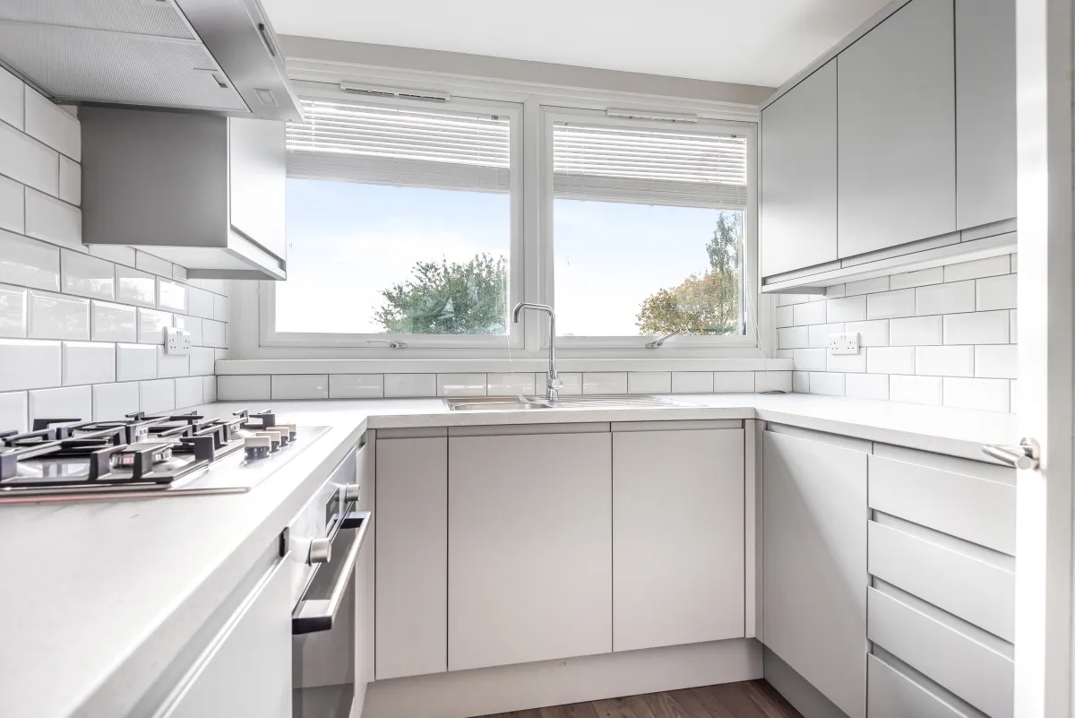 2 bed flat to rent — Masons Hill, Bromley, Kent, BR2