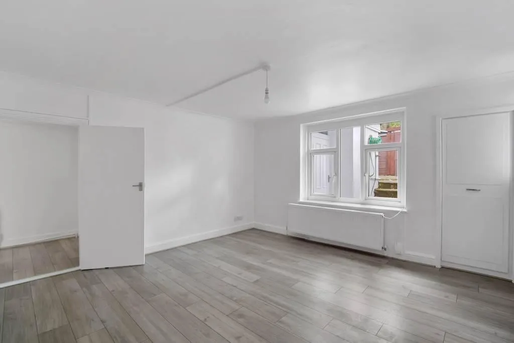 Selhurst Road, South Norwood, SE25, photo 10