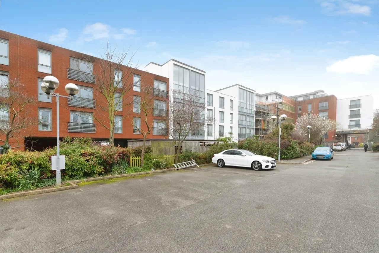 2 bed flat for sale — Southchurch Road, Southend-on-Sea, Essex, SS1