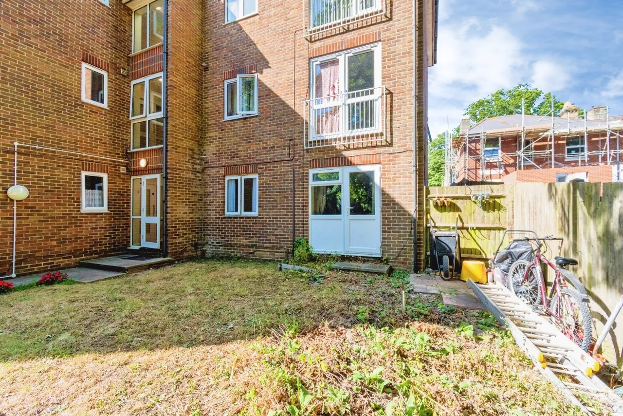 Millbrook Road East, Southampton, SO15, photo 13