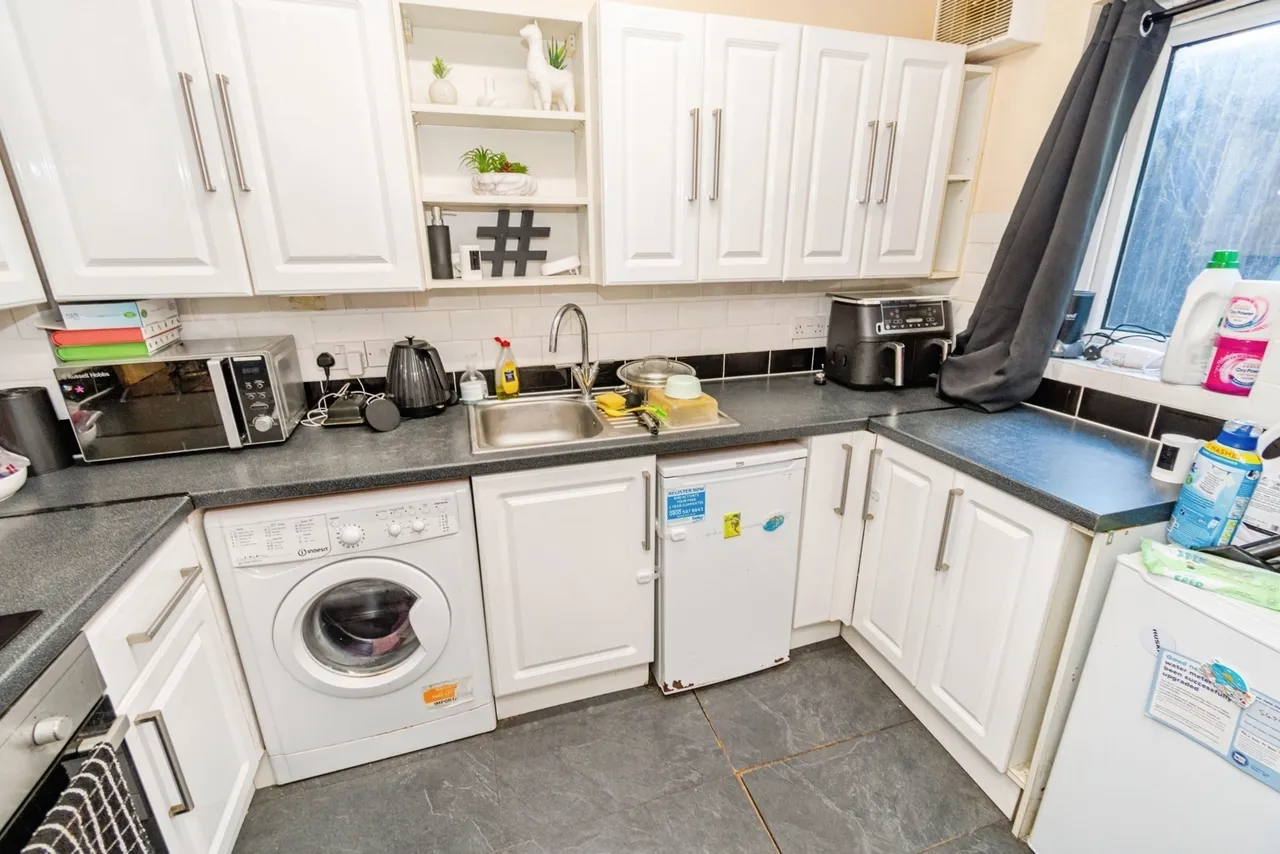 Millbrook Road East, Southampton, SO15, photo 3
