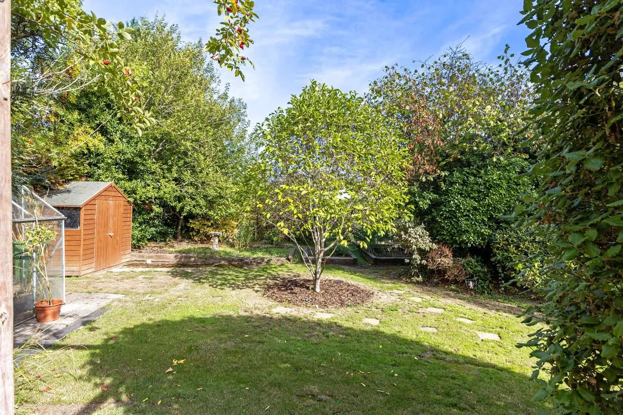 Heathway, East Horsley, KT24, photo 15