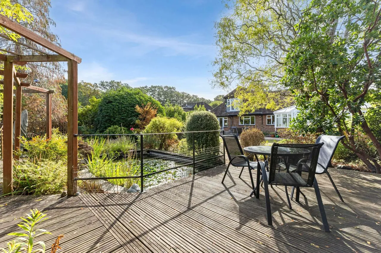 Heathway, East Horsley, KT24, photo 18