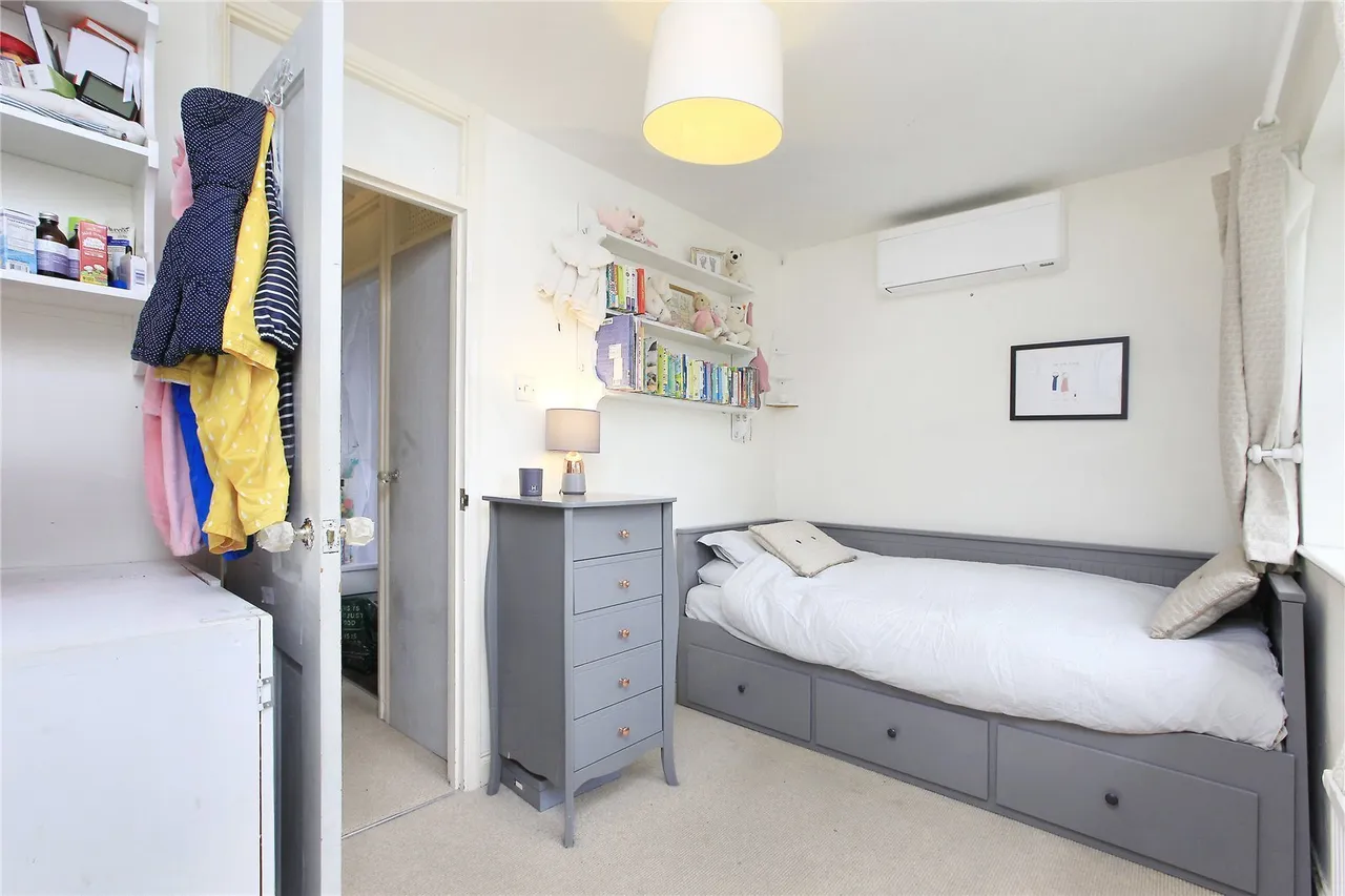 St Catherine's Close, Wandsworth Common, SW17, photo 11