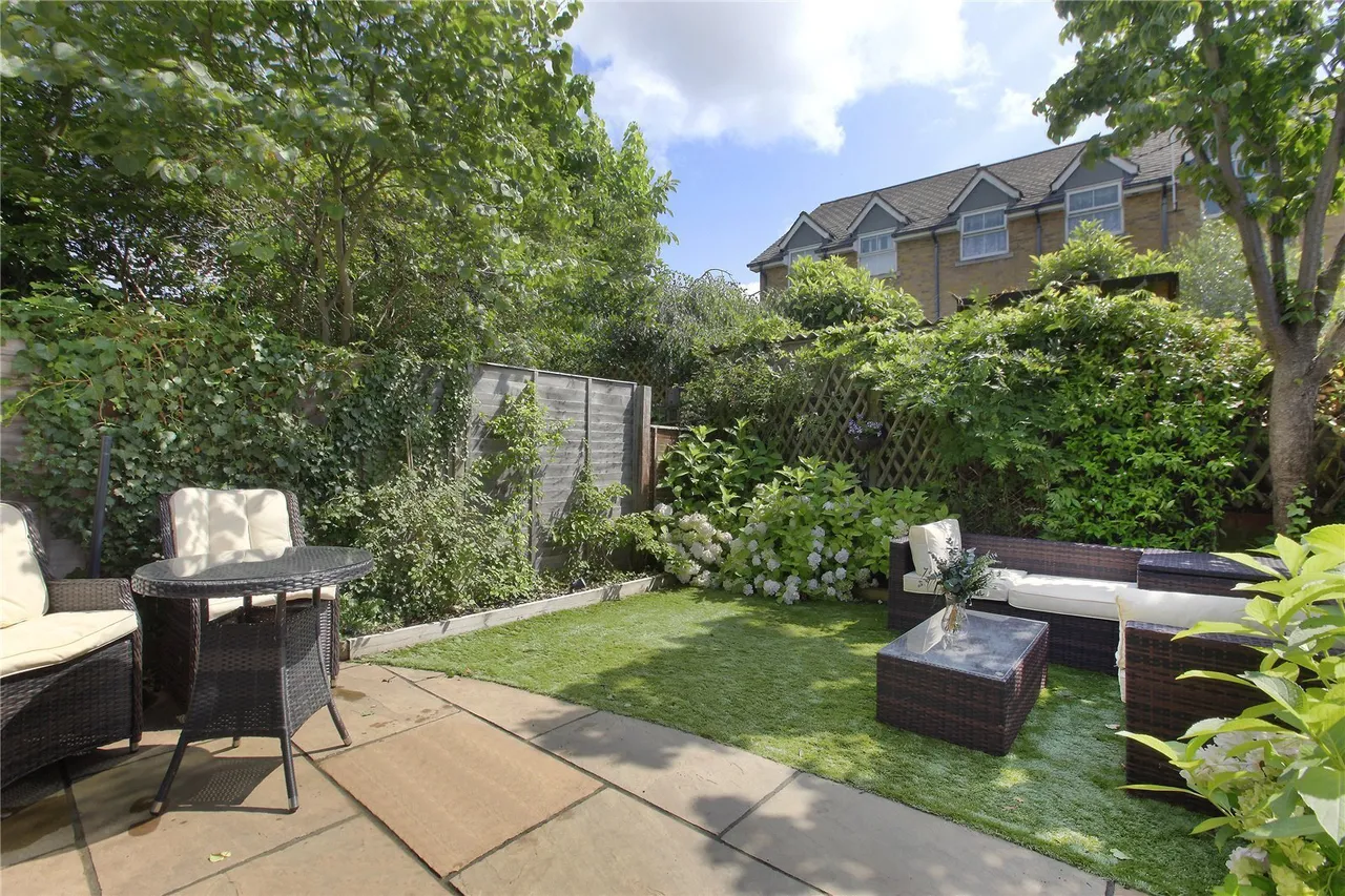 St Catherine's Close, Wandsworth Common, SW17, photo 4