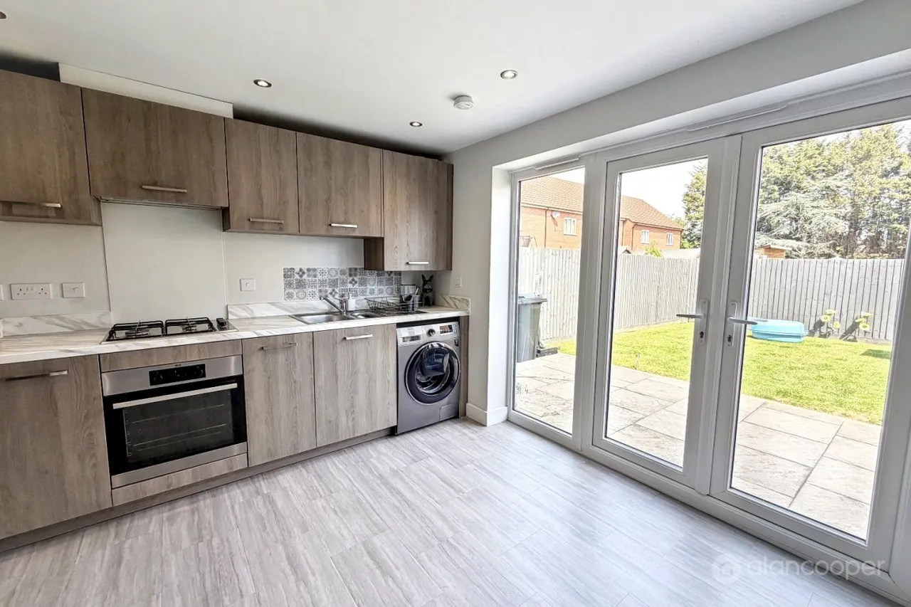 Sunburst Drive, Manor Fields, CV11, photo 6